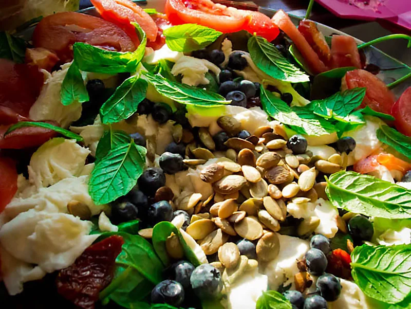 SALATA Z BOROWKAMI